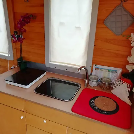 Botel House Boat *