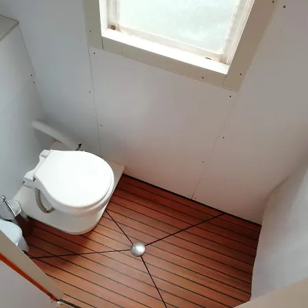 House Boat Botel *